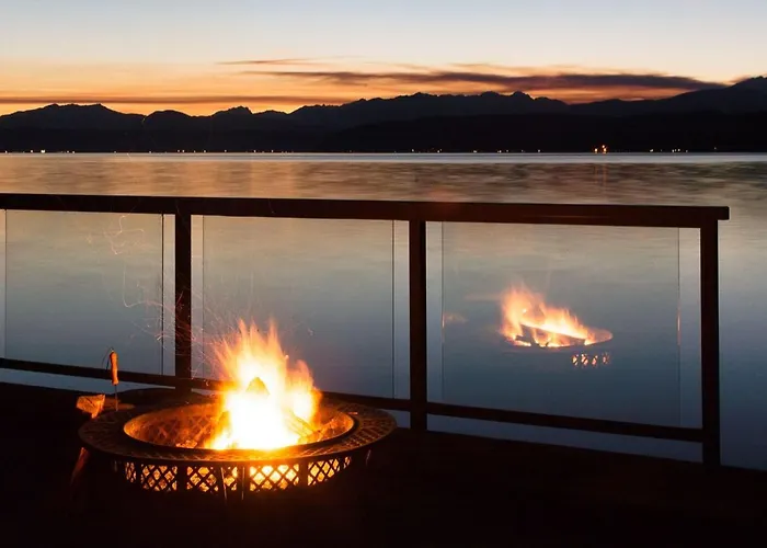 Luxury Lookout Hood Canal Vacation Rental